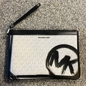 Michael Kors Large Zip Pouch